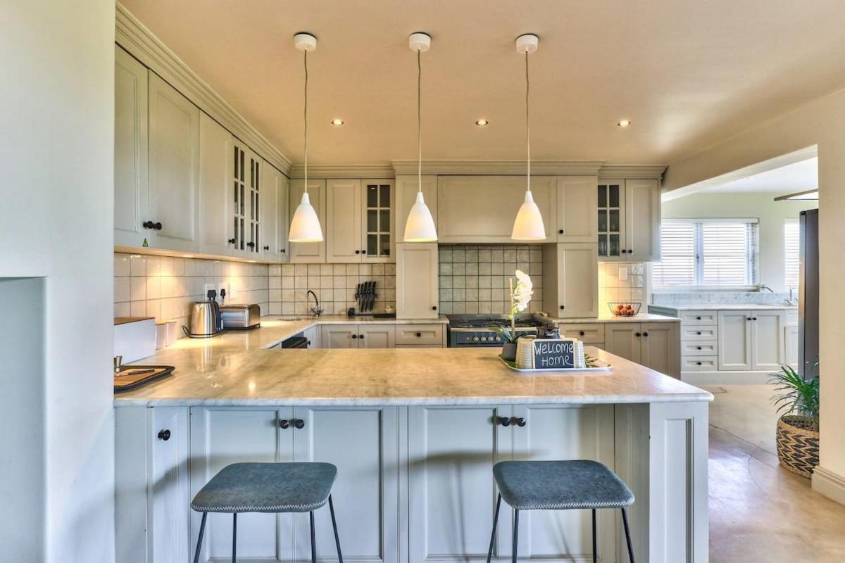 Lush Family Home In Prestigious Area Kapstadt Exterior foto