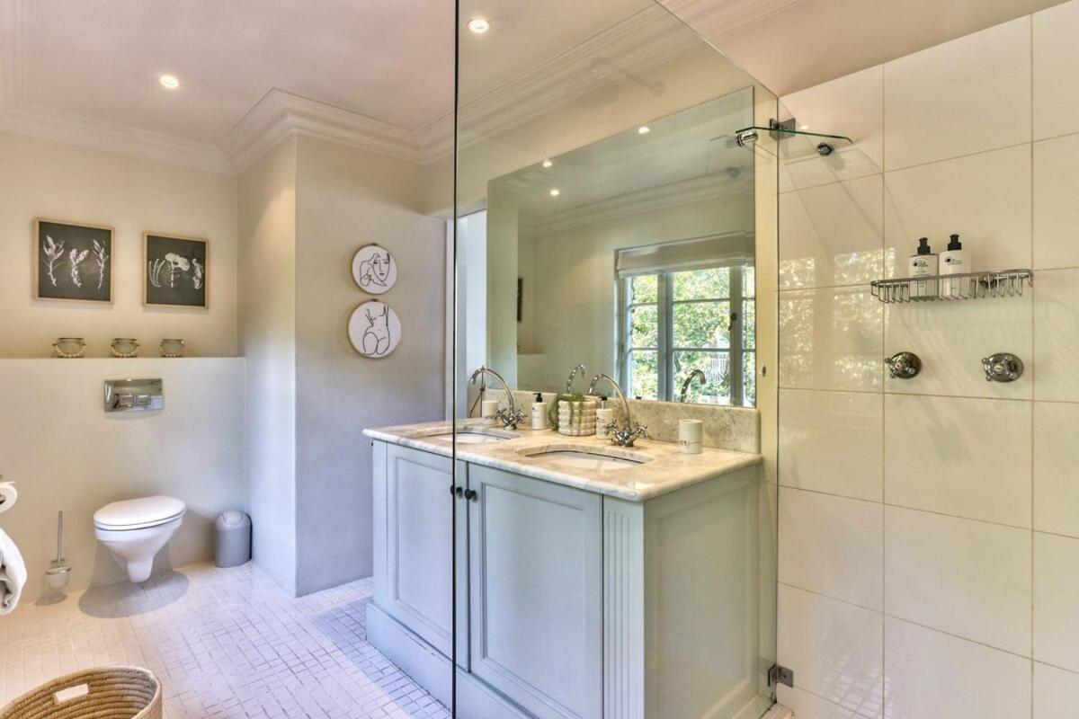 Lush Family Home In Prestigious Area Kapstadt Exterior foto