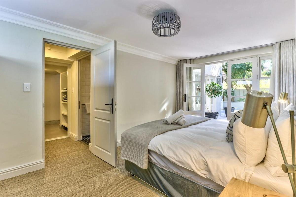 Lush Family Home In Prestigious Area Kapstadt Exterior foto