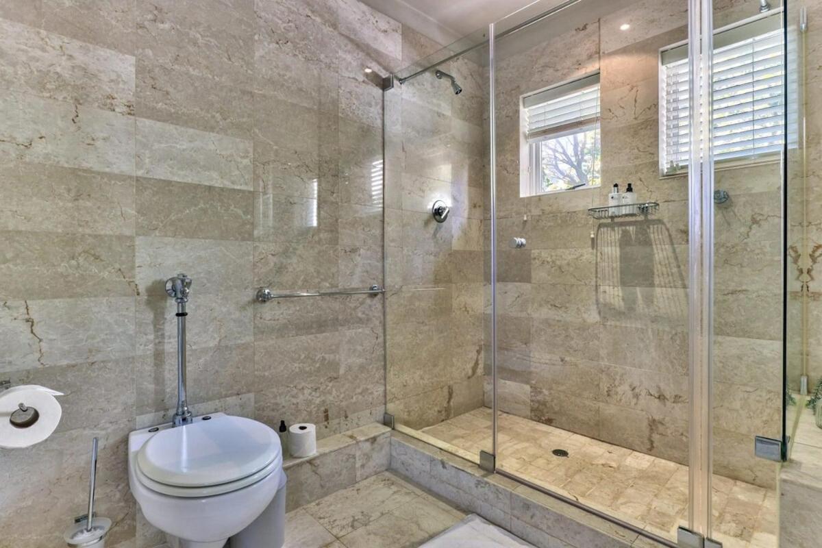 Lush Family Home In Prestigious Area Kapstadt Exterior foto
